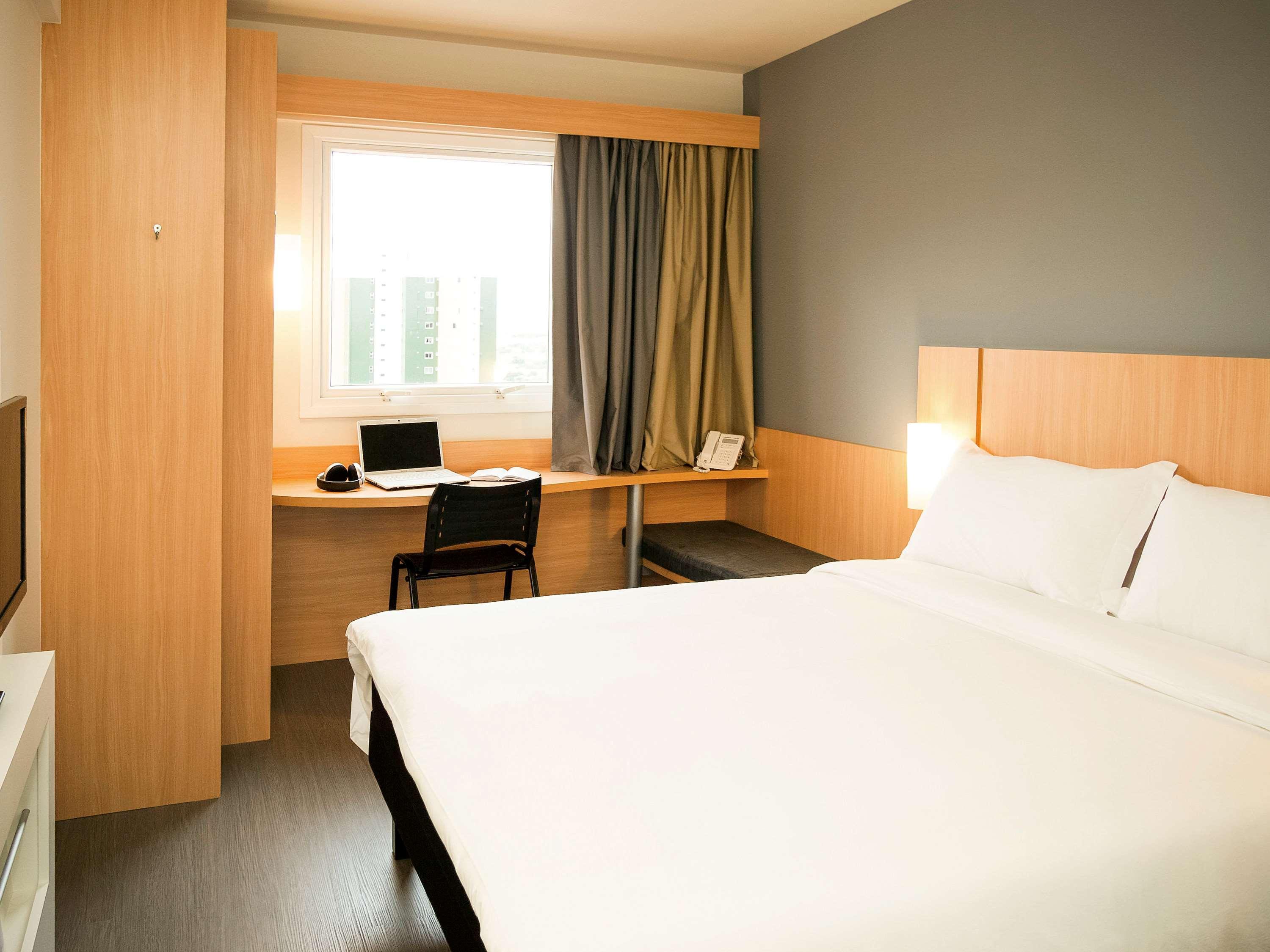 Ibis Cascavel Hotel Bagian luar foto