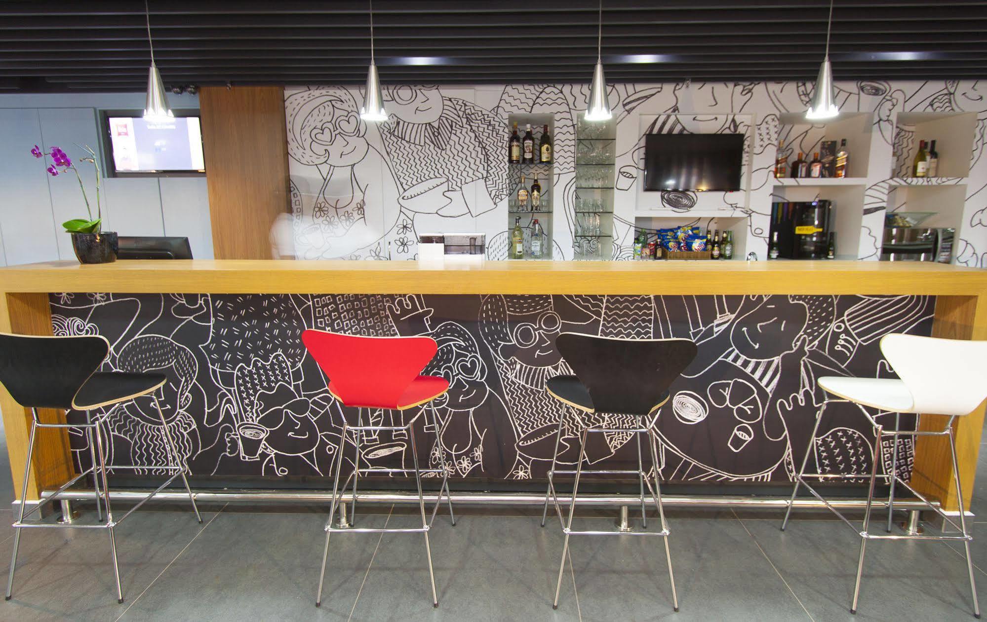 Ibis Cascavel Hotel Bagian luar foto